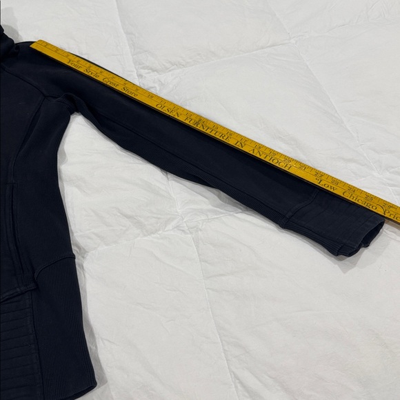 Lululemon Radiant Jacket II black full zip sweatshirt Sz 6 - Picture 10 of 10